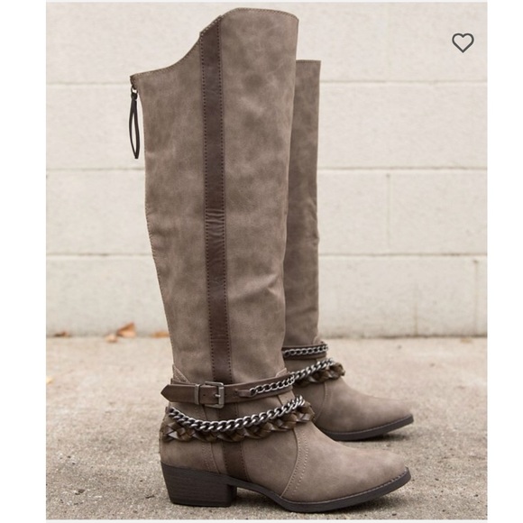 BKE Shoes - BKE Sole (Buckle) Jakar Knee-Length Zipper Boots